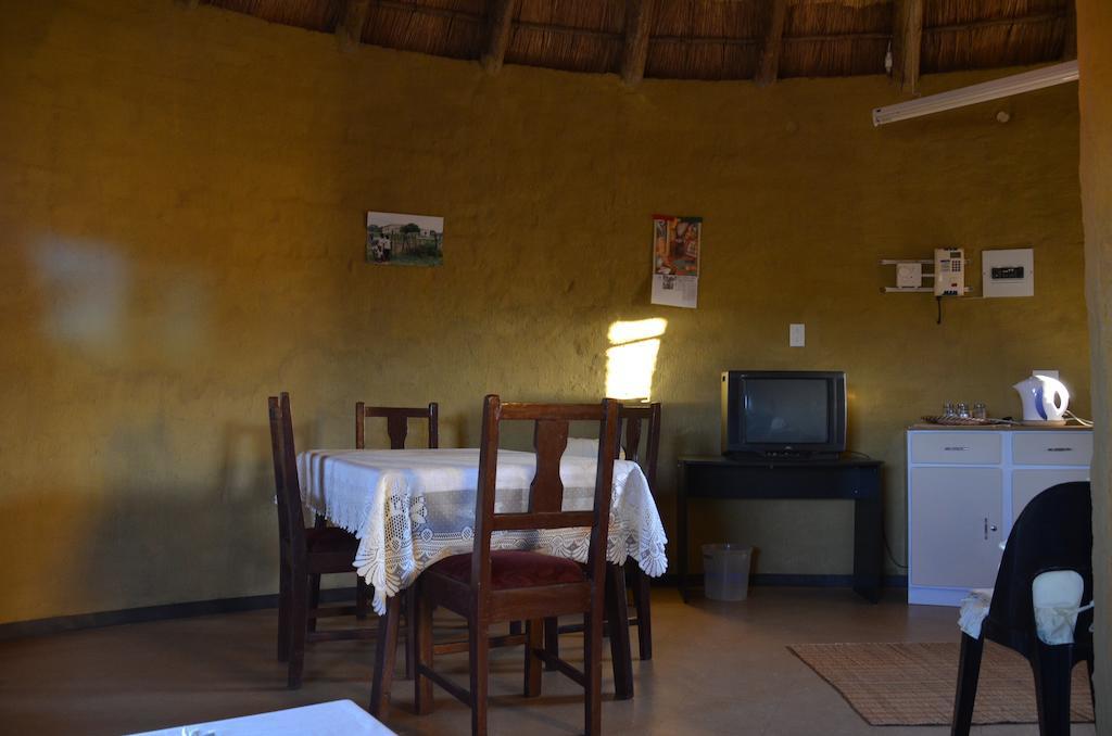 Bama Lodge Rietfontein Extérieur photo