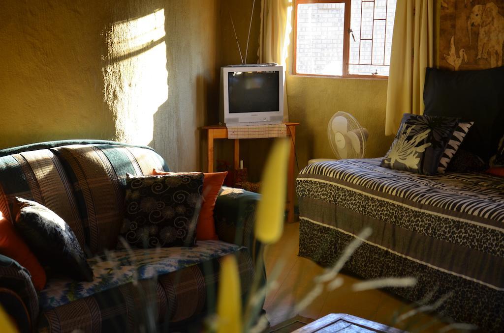 Bama Lodge Rietfontein Extérieur photo